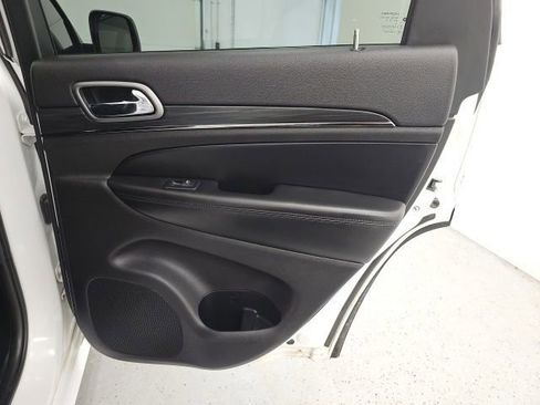Used 2019 Jeep Grand Cherokee Limited X AWD/4WD image 34