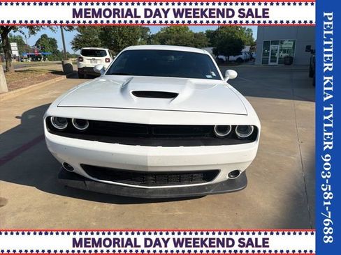 Used 2022 Dodge Challenger R/T w/ Blacktop Package RWD image 2