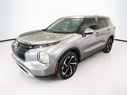 Used 2024 Mitsubishi Outlander SE