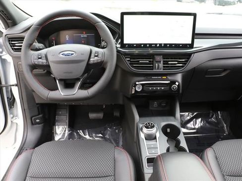 New 2026 Ford Escape ST-Line w/ Tech Pack #1 AWD/4WD image 17