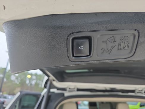 Used 2020 Ford Expedition Max Platinum image 19