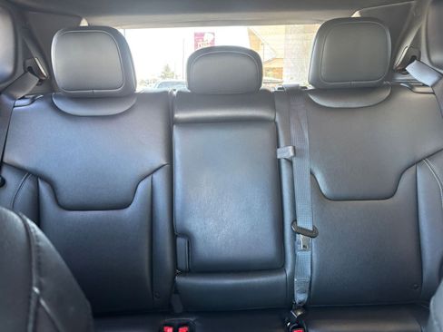 Used 2025 Jeep Compass Limited AWD/4WD image 38