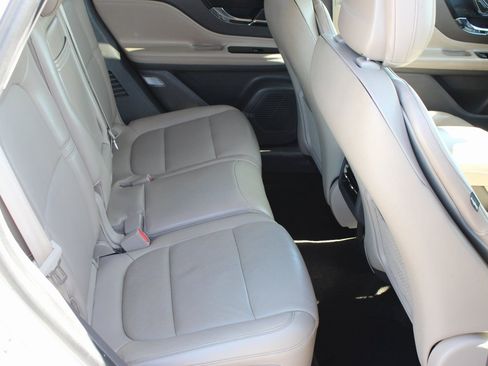 Used 2020 Lincoln Corsair Standard 4D Sport Utility w/ Premium Package image 21