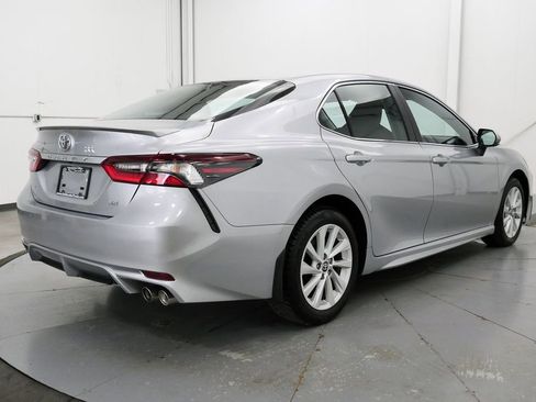 Used 2024 Toyota Camry SE image 7