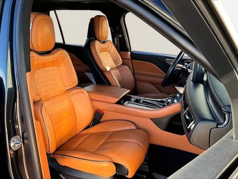 Used 2021 Lincoln Aviator Black Label w/ Dynamic Handling Package image 23