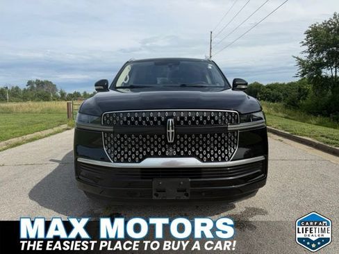 Used 2025 Lincoln Navigator Reserve AWD/4WD image 15