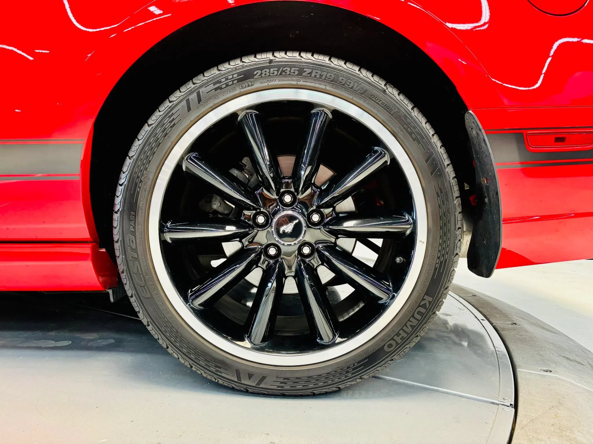 Used 2013 Ford Mustang Boss 302 RWD image 22