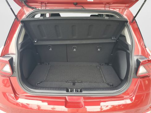 Certified 2023 Hyundai Venue Limited w/ Cargo Package FWD image 9