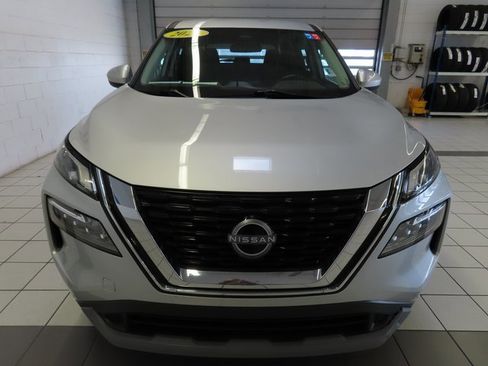 Used 2023 Nissan Rogue SV image 18