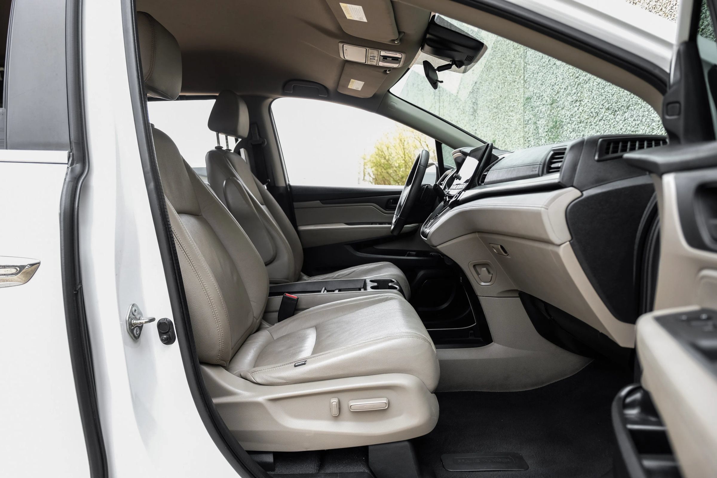 Used 2020 Honda Odyssey EX image 39
