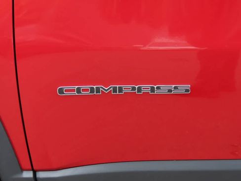 Used 2025 Jeep Compass Limited AWD/4WD image 7