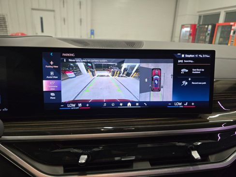 Used 2025 BMW X7 xDrive40i image 26