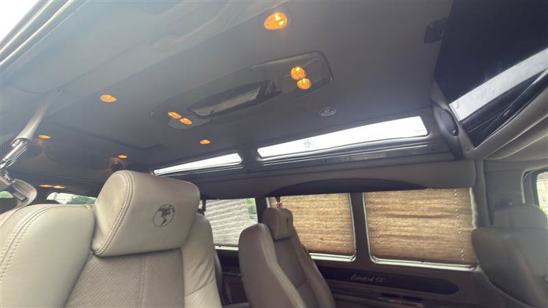 Used 2015 Chevrolet Express 2500 Extended RWD image 20
