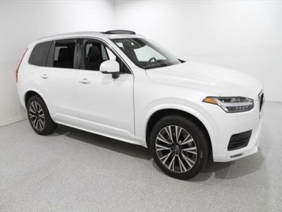 Used 2022 Volvo XC90 T6 Momentum w/ Climate Package