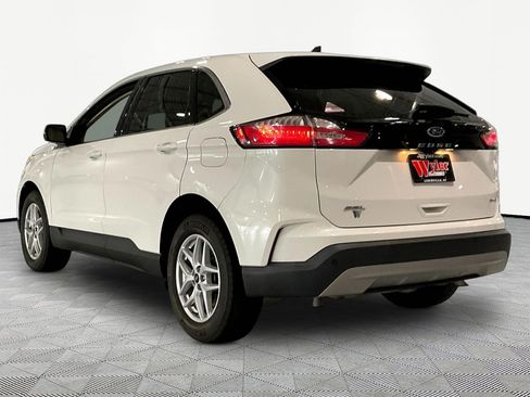Used 2024 Ford Edge SEL w/ Cargo Accessory Package AWD/4WD image 4