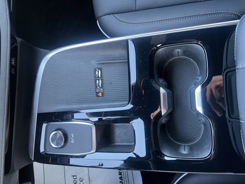 Used 2025 Buick Enclave Preferred image 33