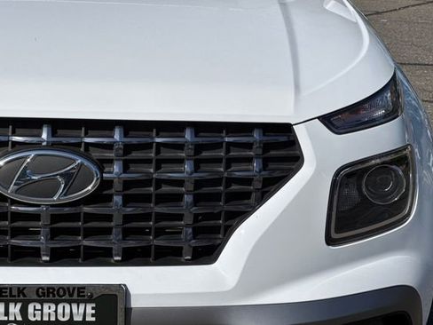 Used 2025 Hyundai Venue SEL FWD image 50