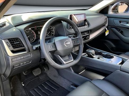 New 2026 Nissan Rogue SV image 7