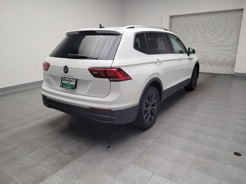 Used 2024 Volkswagen Tiguan SE FWD image 9