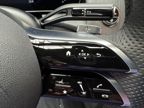 Used 2026 Mercedes-Benz GLC 300 4MATIC image 13