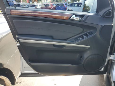 Used 2011 Mercedes-Benz ML 350 2WD image 12