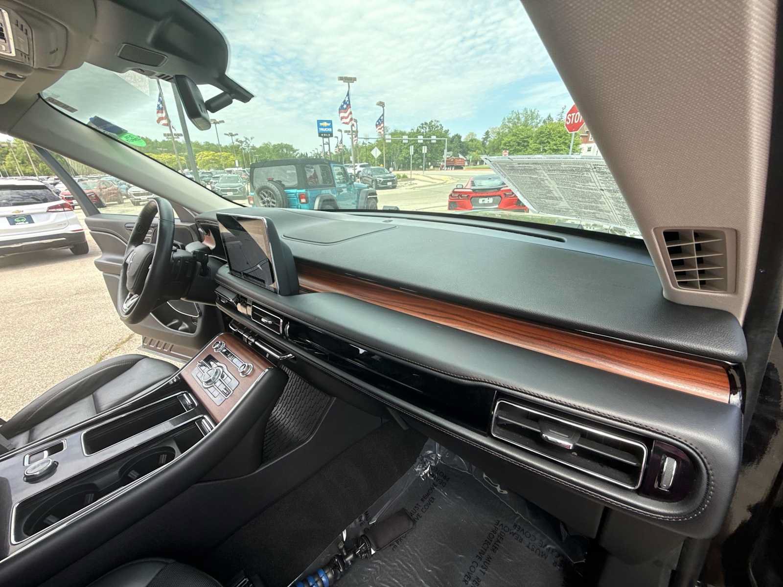 Used 2024 Lincoln Aviator Reserve AWD/4WD image 30