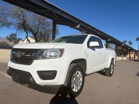 Used 2020 Chevrolet Colorado LT w/ Safety Package image 2