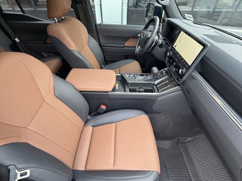 Used 2026 Lexus GX 550 AWD/4WD image 43