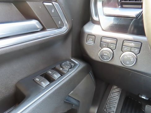 Used 2024 Chevrolet Silverado 1500 LT image 30