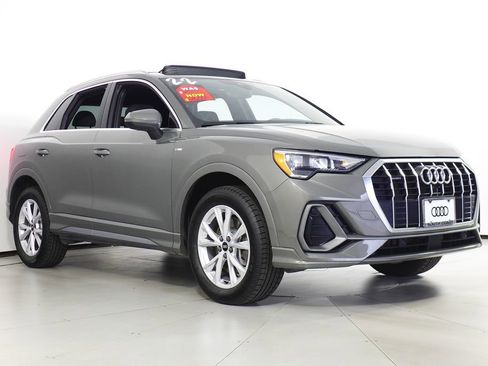 Used 2022 Audi Q3 2.0T Premium w/ Convenience Package image 4