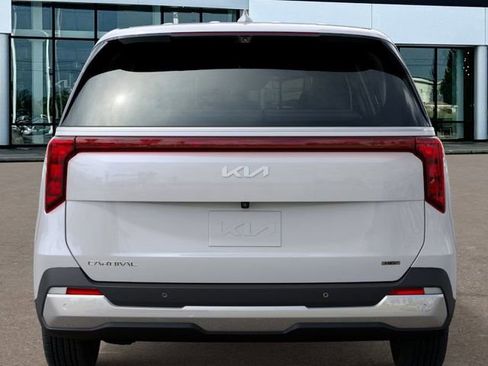 New 2026 Kia Carnival EX image 13
