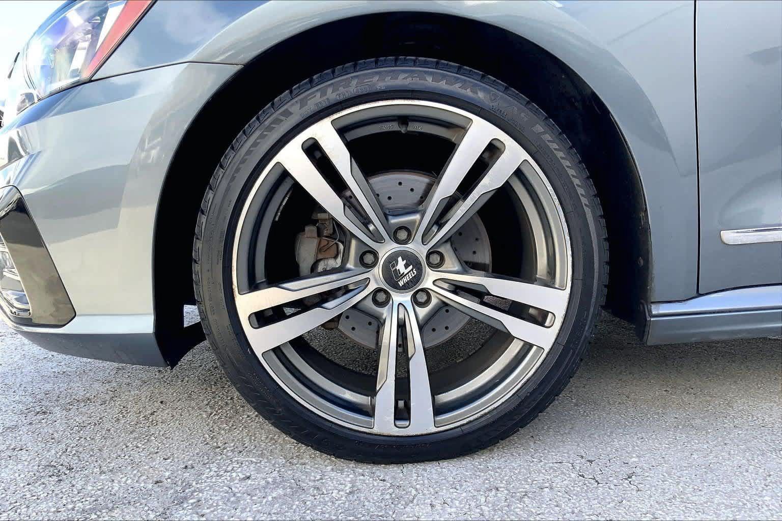 Used 2017 Volkswagen Passat 1.8T R-Line FWD image 8