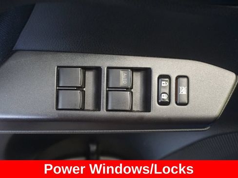 Used 2016 Toyota RAV4 LE AWD/4WD image 5