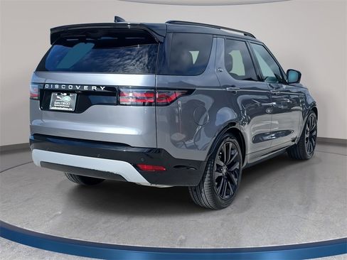 New 2026 Land Rover Discovery Limited Edition image 5