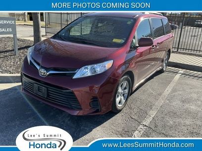Used 2018 Toyota Sienna LE