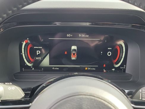 New 2025 Nissan Pathfinder Platinum image 8