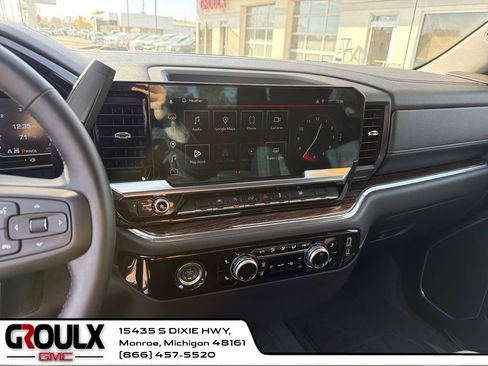 Used 2023 GMC Sierra 1500 Elevation image 18