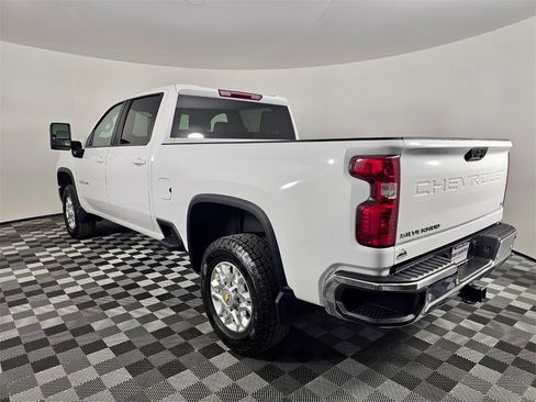 Used 2023 Chevrolet Silverado 3500 LT w/ Convenience Package image 6
