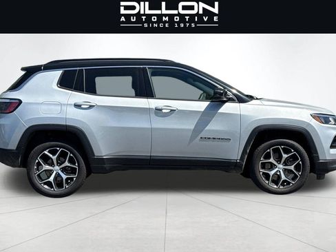 Used 2024 Jeep Compass Limited AWD/4WD image 3