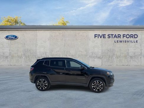 Used 2023 Jeep Compass Limited AWD/4WD image 9