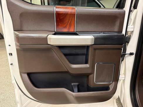 Used 2015 Ford F150 King Ranch w/ Equipment Group 601A Luxury AWD/4WD image 36
