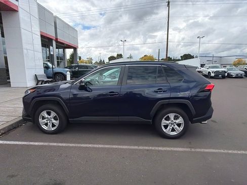 Used 2020 Toyota RAV4 XLE w/ Convenience Package AWD/4WD image 7
