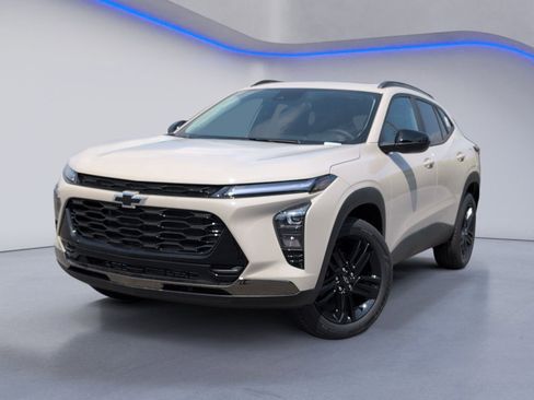 New 2026 Chevrolet Trax ACTIV FWD image 2