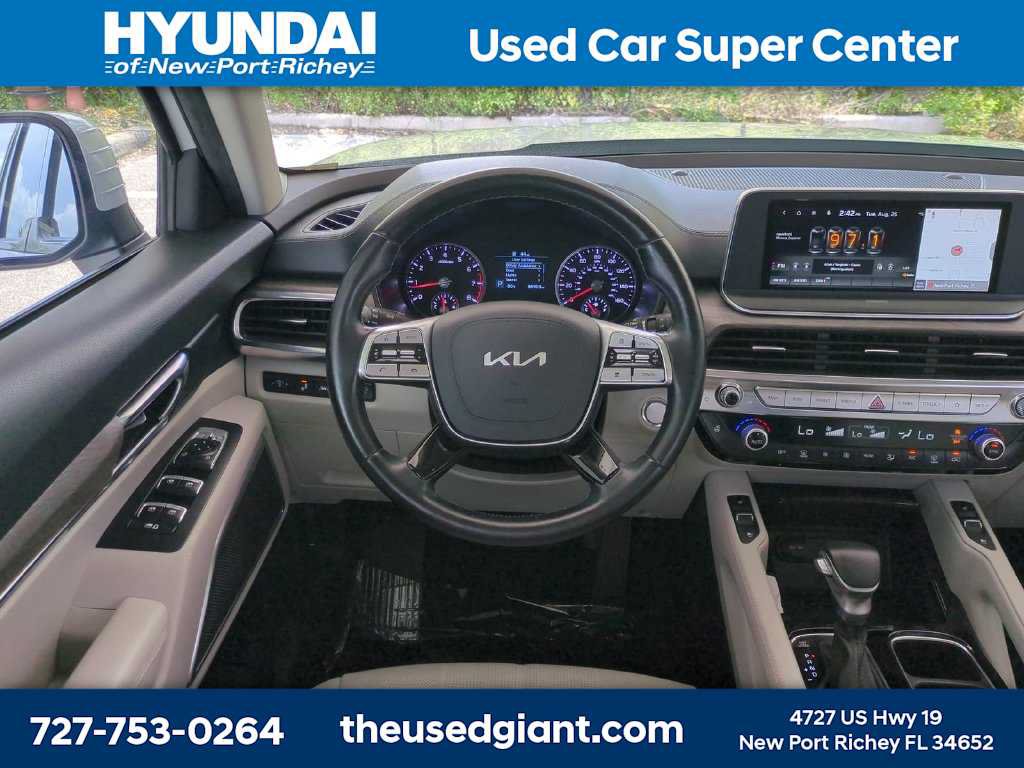 Used 2022 Kia Telluride EX w/ EX Premium Package AWD/4WD image 19