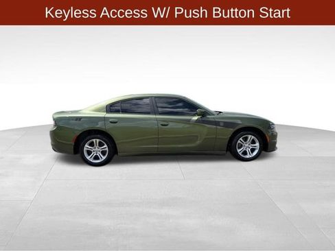 Used 2019 Dodge Charger SXT RWD image 8