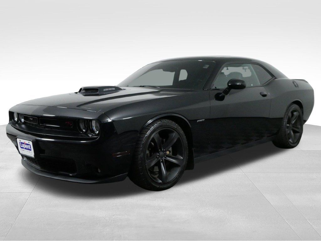 Used 2016 Dodge Challenger R/T Plus RWD image 5