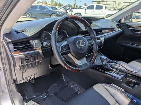 Used 2018 Lexus ES 350 w/ Navigation System Package FWD image 9