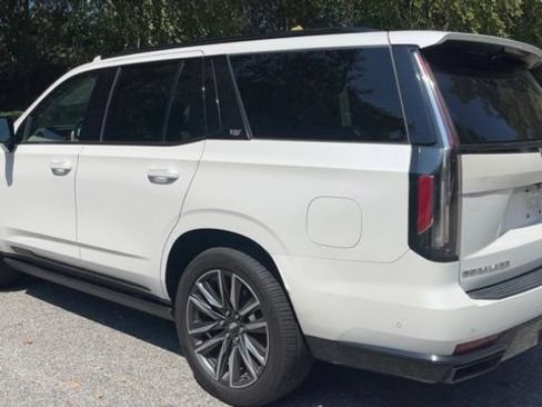 Used 2022 Cadillac Escalade Sport Platinum AWD/4WD image 7