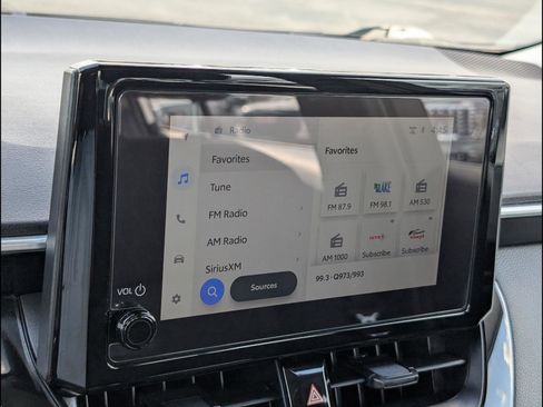 Used 2025 Toyota Corolla LE image 14