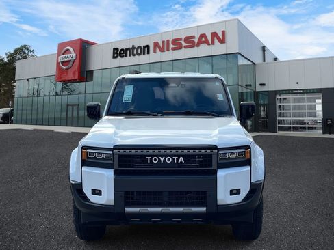 Used 2024 Toyota Land Cruiser Base image 15